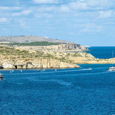 Appartement Penthouse With Seaview Terrace à San Pawl il-Baħar Extérieur photo