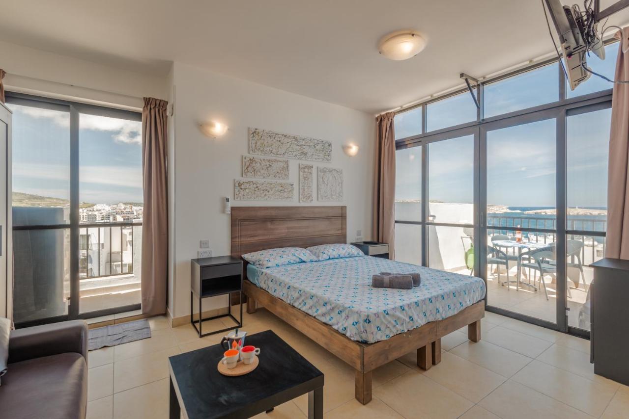 Appartement Penthouse With Seaview Terrace à San Pawl il-Baħar Extérieur photo